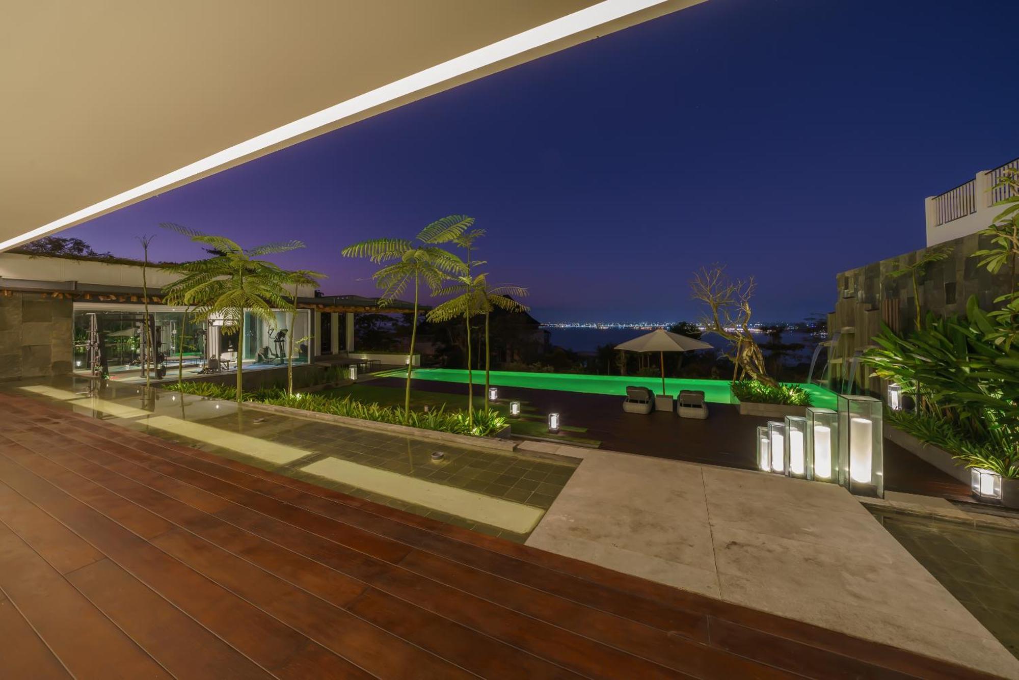 Beyond The Sea - Luxe Sea View Villa In Jimbaran エクステリア 写真